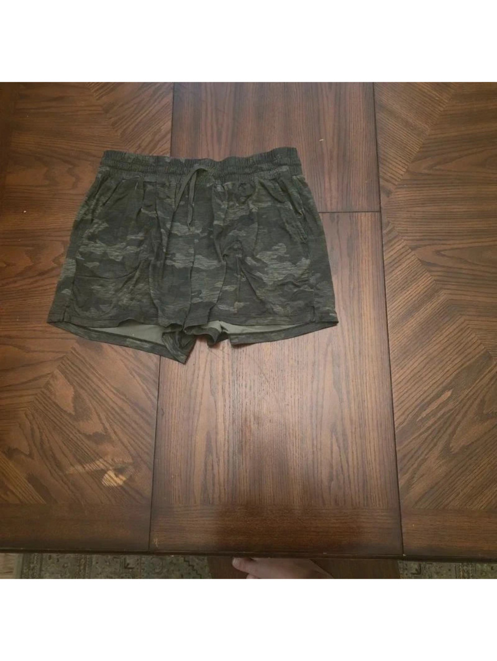 Woman's xl athletic works shorts